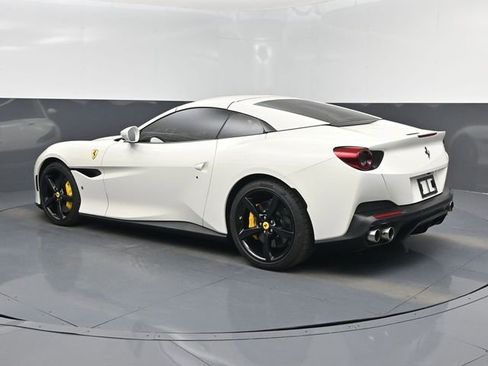Used 2020 Ferrari Portofino RWD image 4