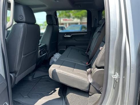 New 2025 GMC Sierra 2500 SLT w/ SLT Premium Package image 11