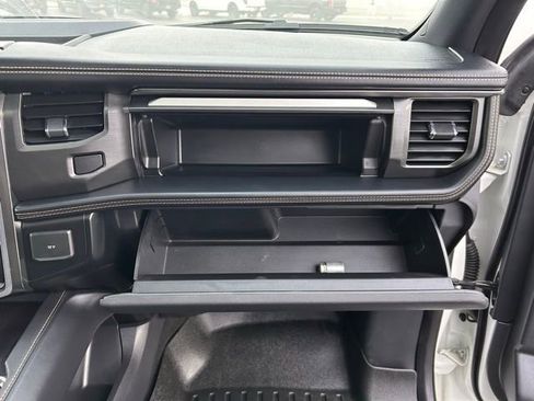 Used 2024 Ford Expedition Max Platinum image 40