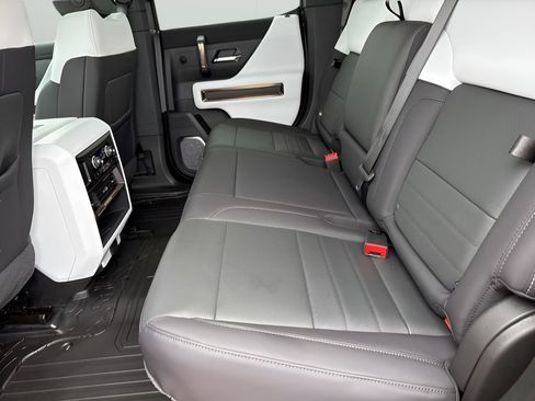 New 2025 GMC Hummer EV 2X image 36