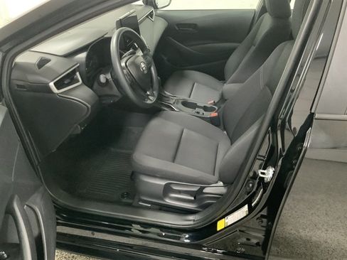 Used 2025 Toyota Corolla LE FWD image 13