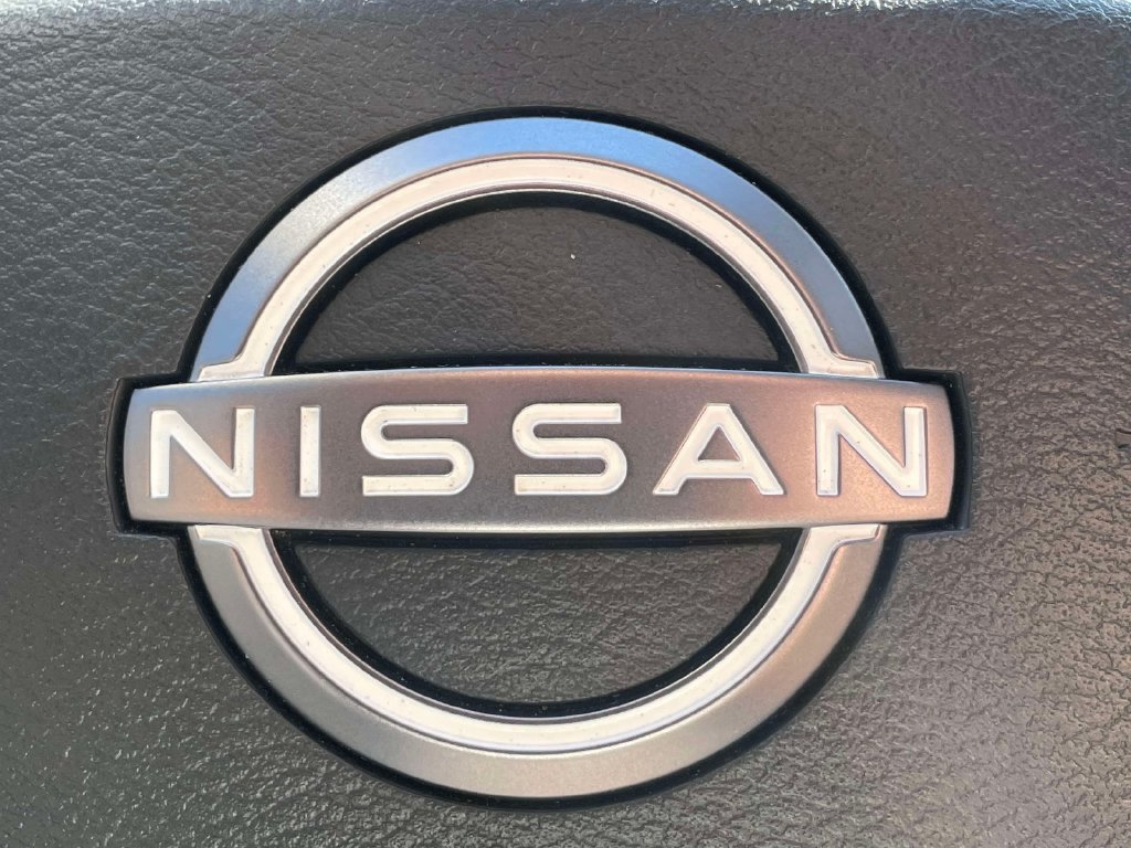 Used 2026 Nissan Rogue Platinum w/ Platinum Premium Package AWD/4WD image 32
