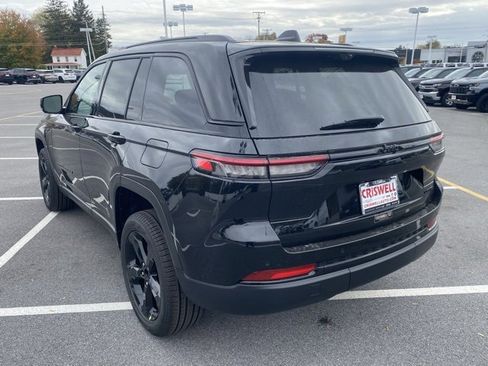 New 2025 Jeep Grand Cherokee Limited w/ Luxury Tech Group II image 5