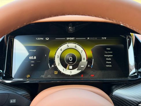 New 2026 Aston Martin V8 Vantage Convertible image 24