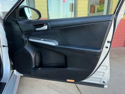 Used 2012 Toyota Camry SE image 25