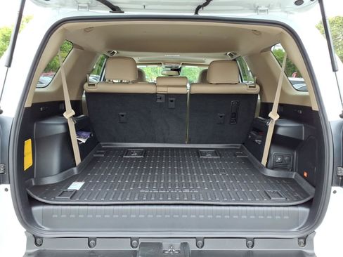 Used 2024 Toyota 4Runner Limited AWD/4WD image 19