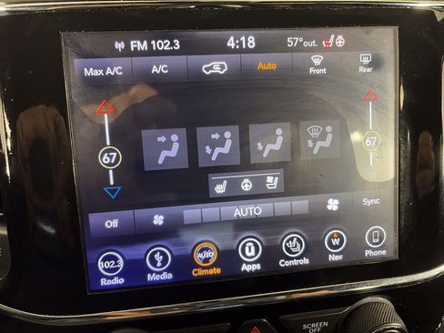 Used 2019 Jeep Grand Cherokee Overland AWD/4WD image 24