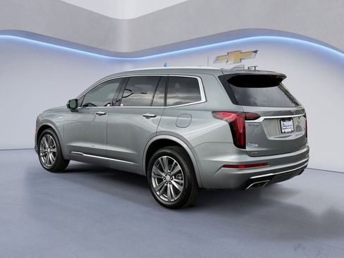 Used 2023 Cadillac XT6 Premium Luxury w/ Technology Package AWD/4WD image 3