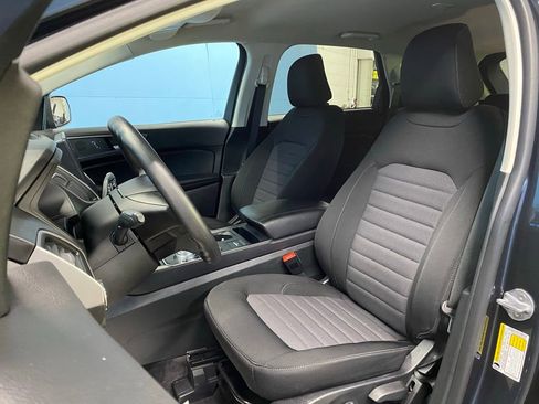 Used 2024 Ford Edge SE image 17