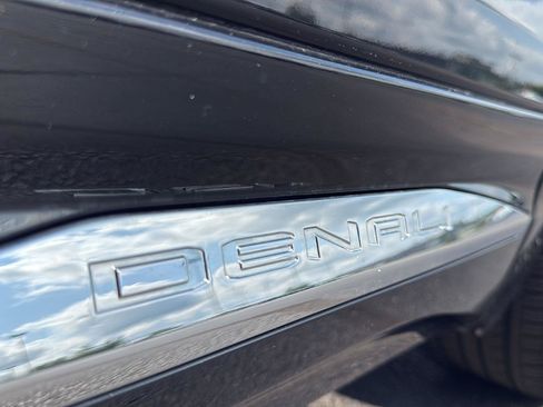 Used 2023 GMC Terrain Denali w/ Black Diamond Edition AWD/4WD image 29