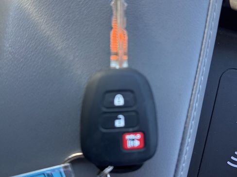 Used 2019 Toyota Tundra Limited image 35