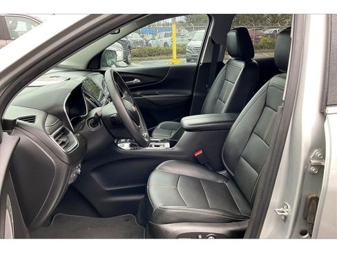 Used 2022 Chevrolet Equinox Premier image 25