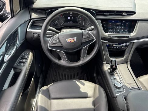 Certified 2024 Cadillac XT5 Premium Luxury w/ Technology Package FWD image 16