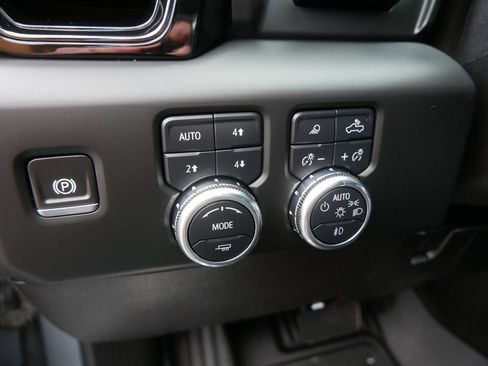 Used 2024 GMC Sierra 2500 AT4X AWD/4WD image 20