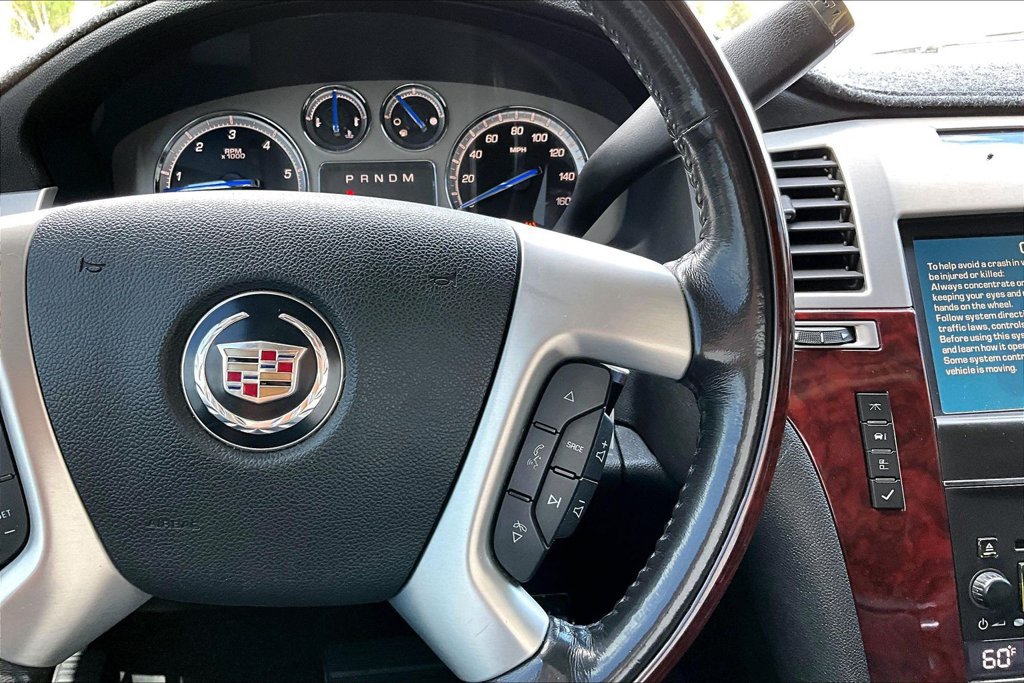 Used 2011 Cadillac Escalade ESV Premium RWD image 7