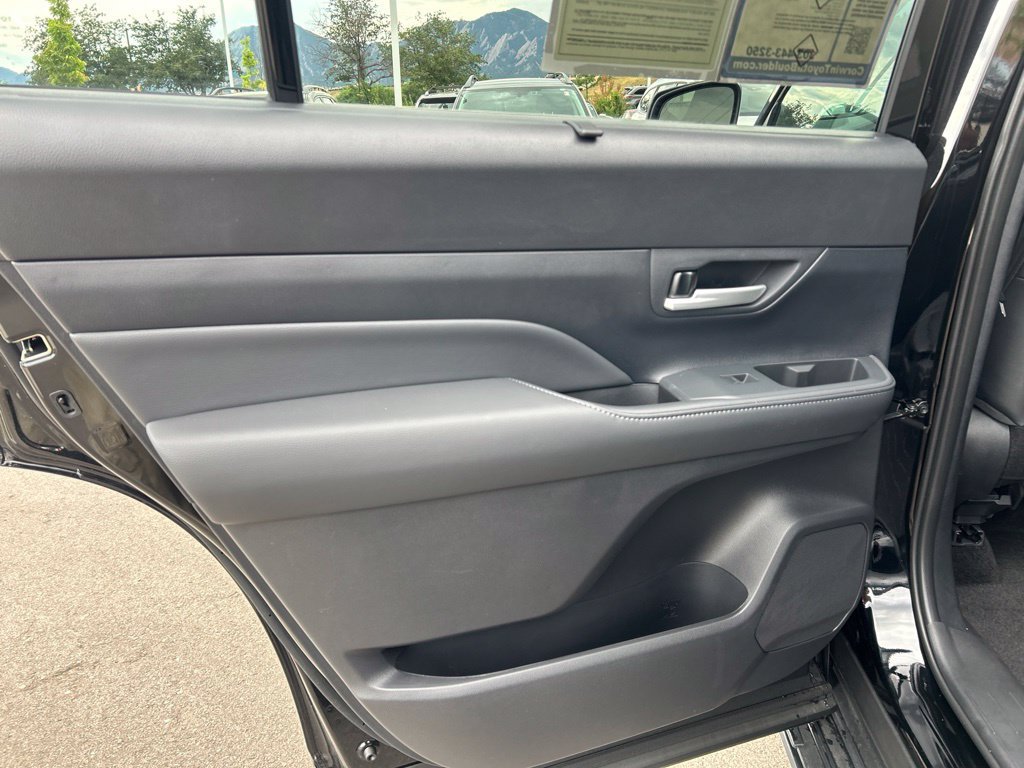 Used 2026 Toyota Grand Highlander FWD image 19