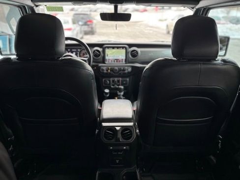 Used 2021 Jeep Gladiator Overland image 59