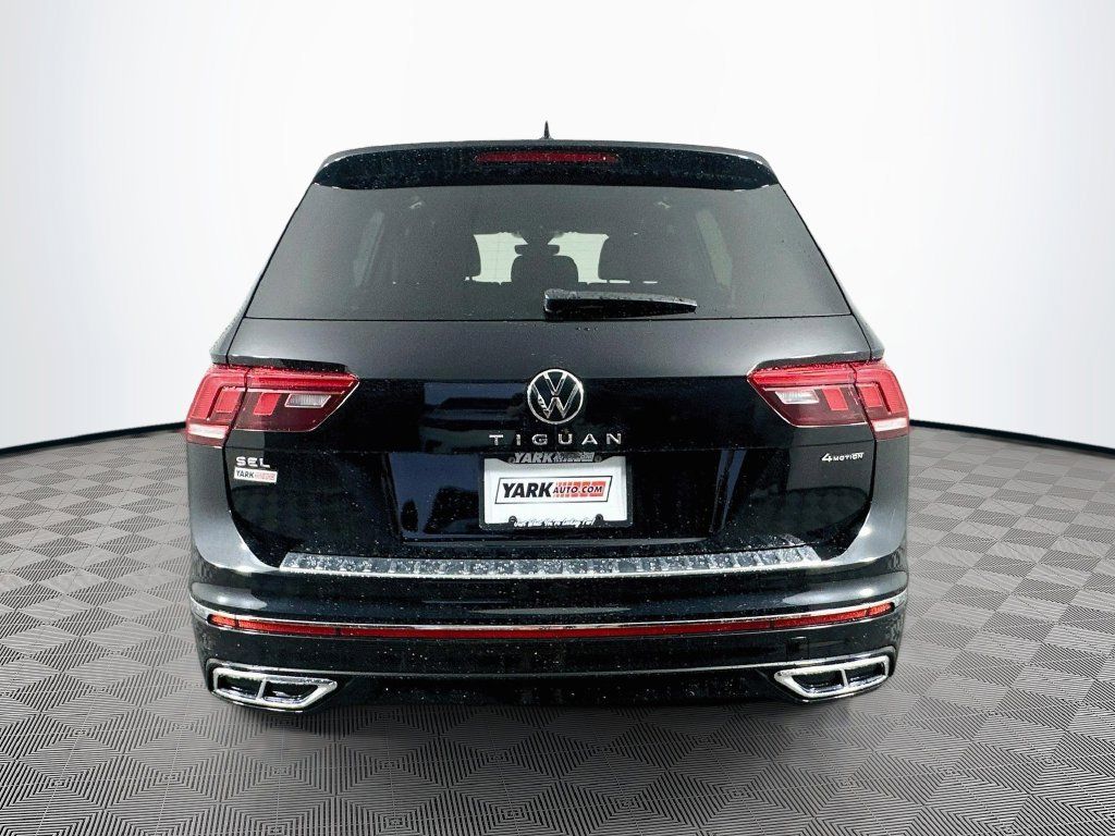 Used 2022 Volkswagen Tiguan SEL R-Line AWD/4WD image 8