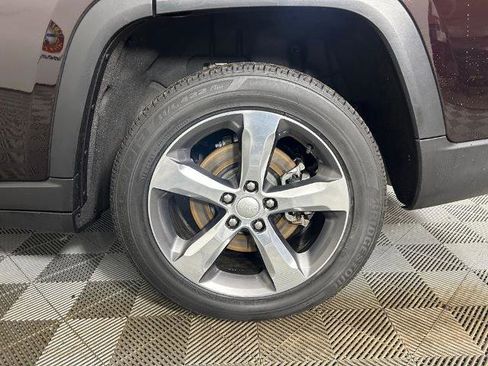 Used 2022 Jeep Grand Cherokee L Limited w/ Luxury Tech Group II AWD/4WD image 24