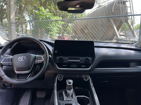 Used 2025 Toyota Grand Highlander FWD image 37