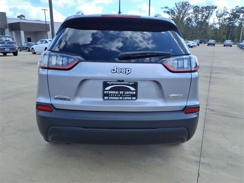 Used 2021 Jeep Cherokee Latitude image 3