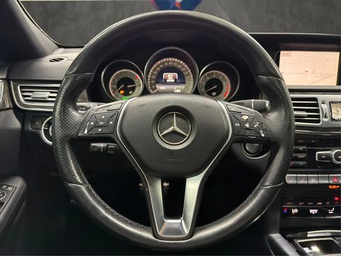 Used 2015 Mercedes-Benz E 400 4MATIC Sedan w/ Parking Assist Package image 32