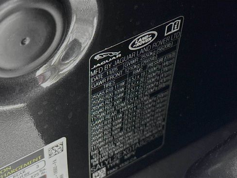 New 2026 Land Rover Range Rover Velar Dynamic SE image 31