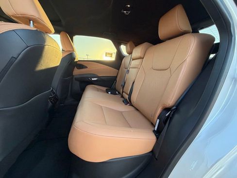 Certified 2025 Lexus RX 350 Premium Plus image 28