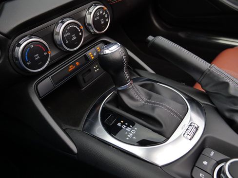 Used 2022 MAZDA MX-5 Miata Grand Touring image 15