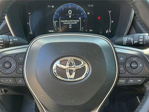 Used 2025 Toyota Corolla Cross XLE image 10