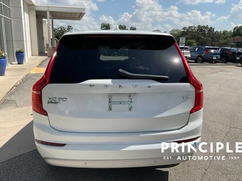 Certified 2022 Volvo XC90 T5 Momentum FWD image 7