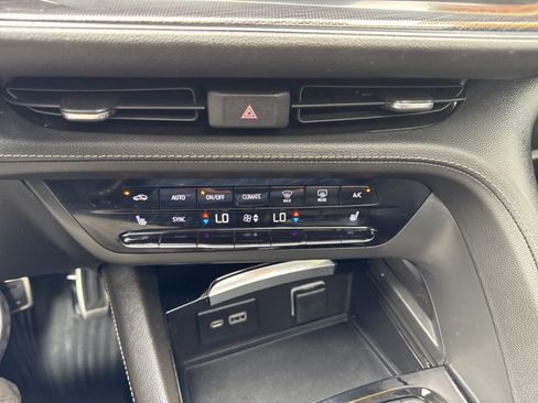 Used 2023 Buick Envision Essence w/ Sport Touring Package FWD image 14