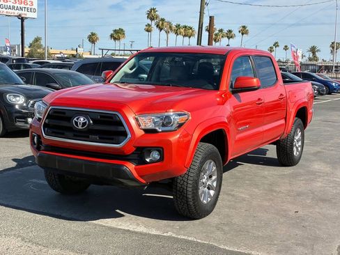 Used 2016 Toyota Tacoma SR5 w/ SR5 Appearance Package (SN) AWD/4WD image 1