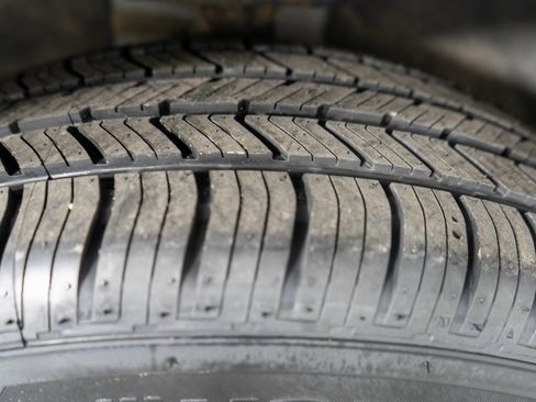 Used 2018 Chevrolet Equinox Premier image 34