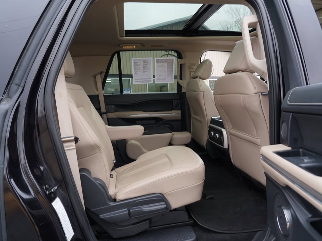 Used 2024 Ford Expedition Max Limited AWD/4WD image 32