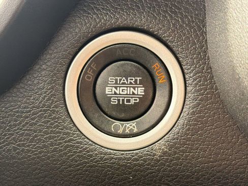 Used 2024 RAM 2500 Tradesman w/ Chrome Appearance Group image 25