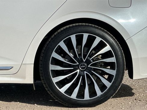 Used 2018 Lincoln Continental Black Label w/ Rear-seat Package image 28