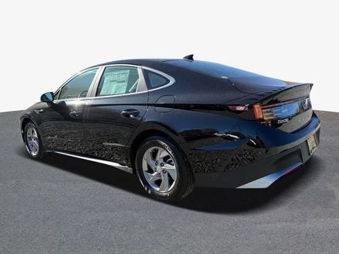 Certified 2026 Hyundai Sonata SE FWD image 3
