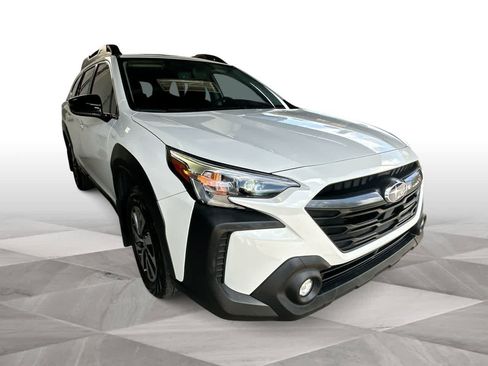 Used 2024 Subaru Outback Premium AWD/4WD image 2