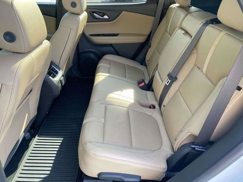 Used 2019 Chevrolet Blazer Premier w/ Sun and Wheels Package AWD/4WD image 16