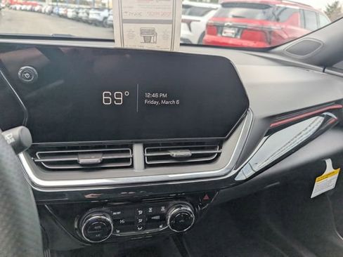 New 2026 Chevrolet Trax RS w/ Sunroof Package image 20