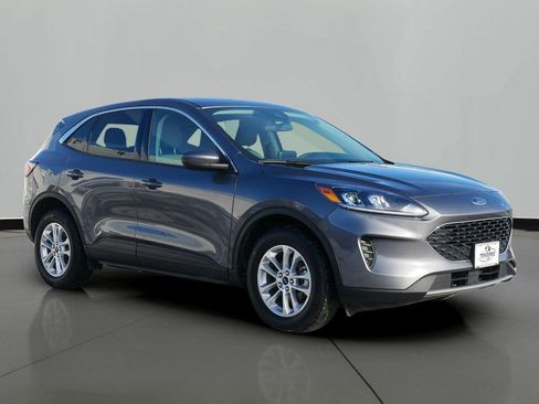 Used 2021 Ford Escape SE image 4