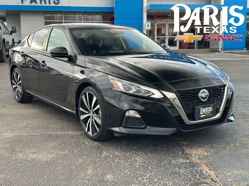 Used 2021 Nissan Altima 2.5 SR w/ SR Premium Package image 1