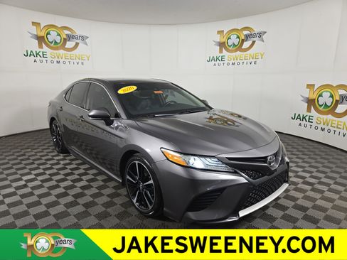 Used 2020 Toyota Camry XSE image 1