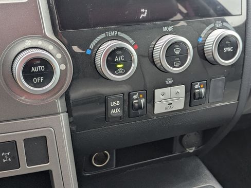 Used 2013 Toyota Sequoia Limited image 29