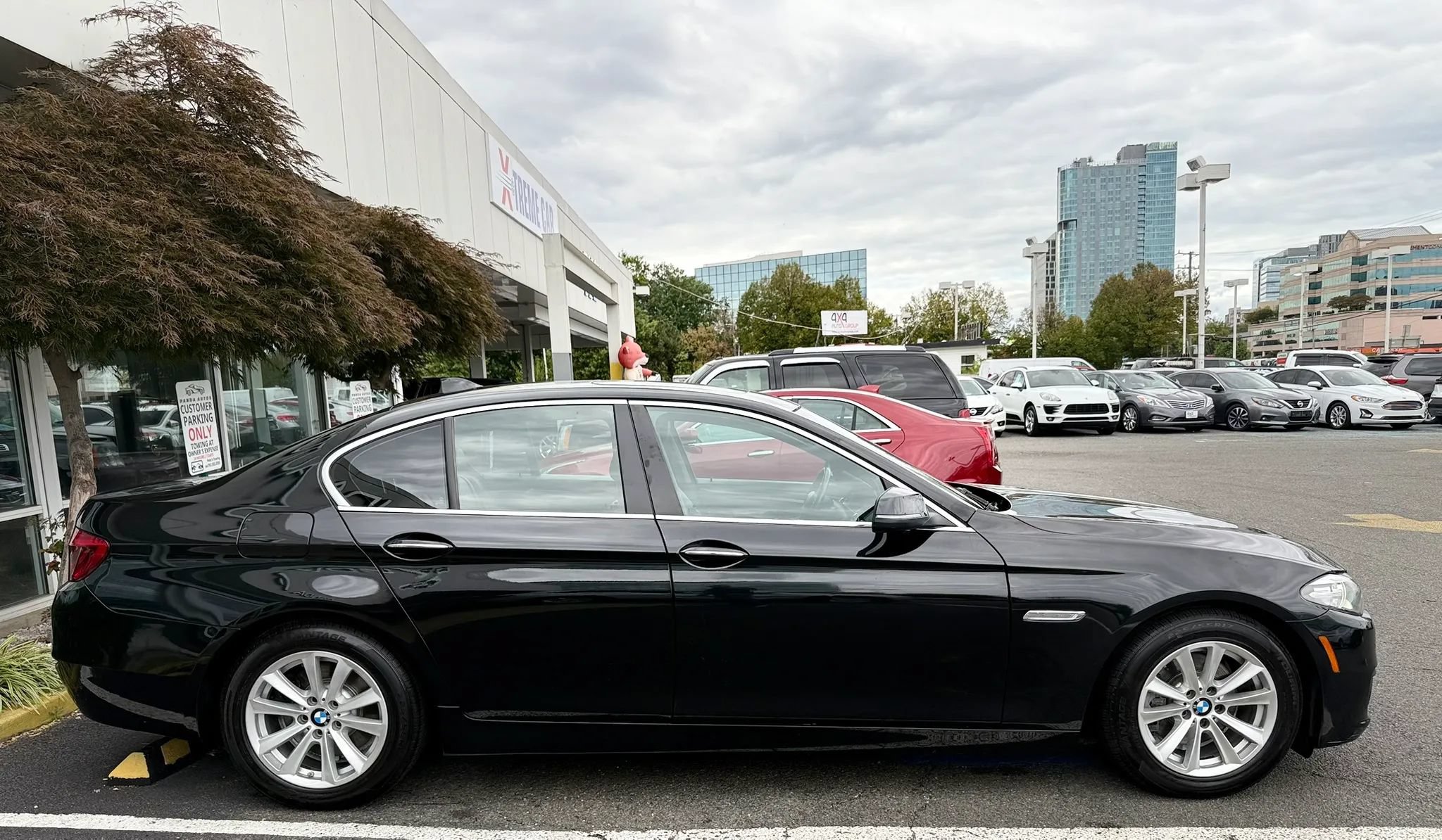 Used 2015 BMW 528i xDrive Sedan AWD/4WD image 8