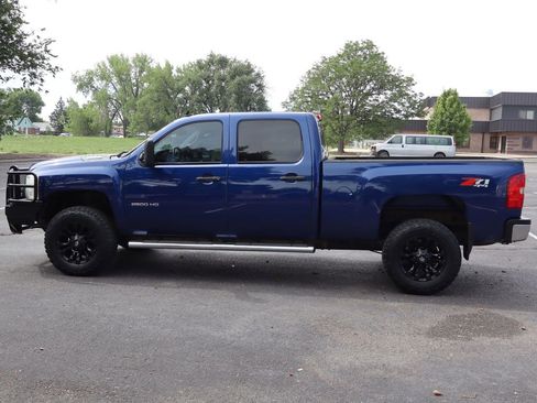 Used 2013 Chevrolet Silverado 2500 LT w/ Interior Plus Package AWD/4WD image 9