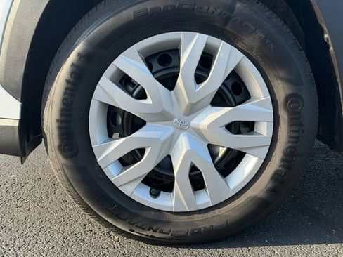 Certified 2025 Toyota Corolla Cross L AWD/4WD image 11