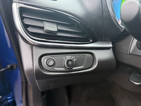 Used 2017 Chevrolet Volt Premier w/ Driver Confidence II Package image 26