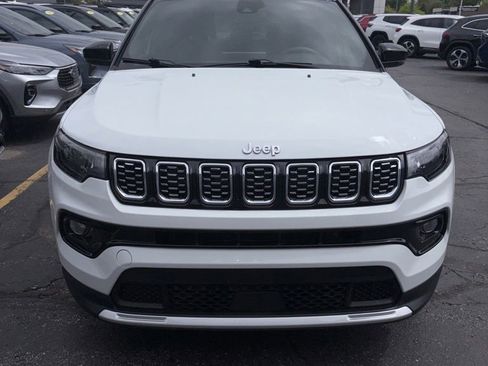 Used 2025 Jeep Compass Limited AWD/4WD image 6